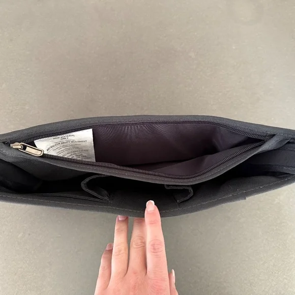 UPPAbaby Carry-All Parent Organizer - Picture 14 of 15